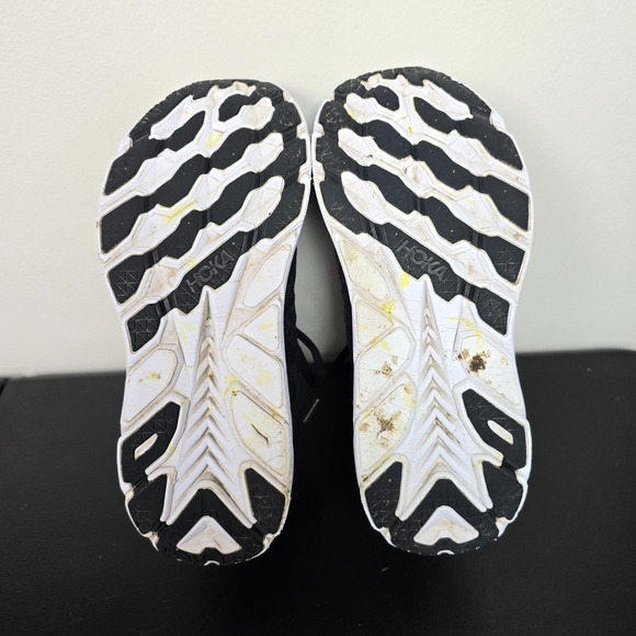 Hoka Shoes Womens Size 10.5 B Black White Clifton 8 Performance Run Gym Sneakers - Picture 8 of 9
